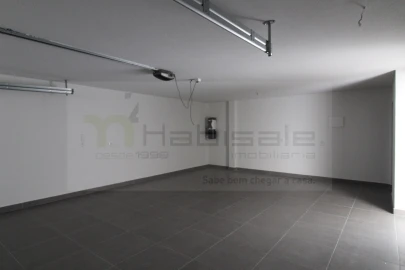 Moradia T4 para Venda em Corroios