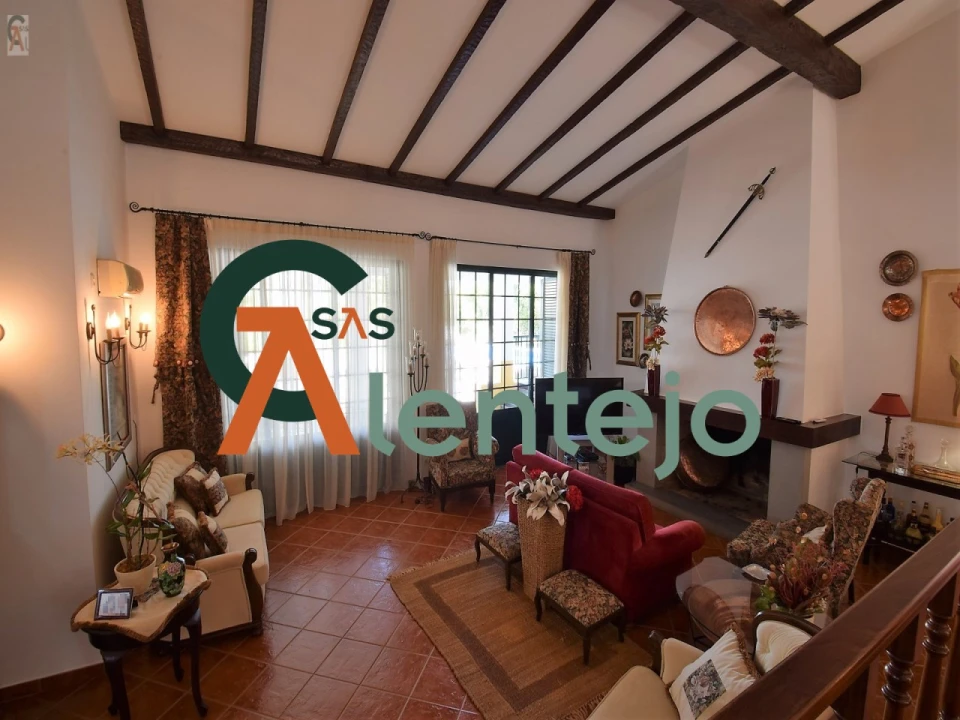 Quinta T4 para Venda em Assunção, Ajuda, Salvador e Santo Ildefonso Foto 3