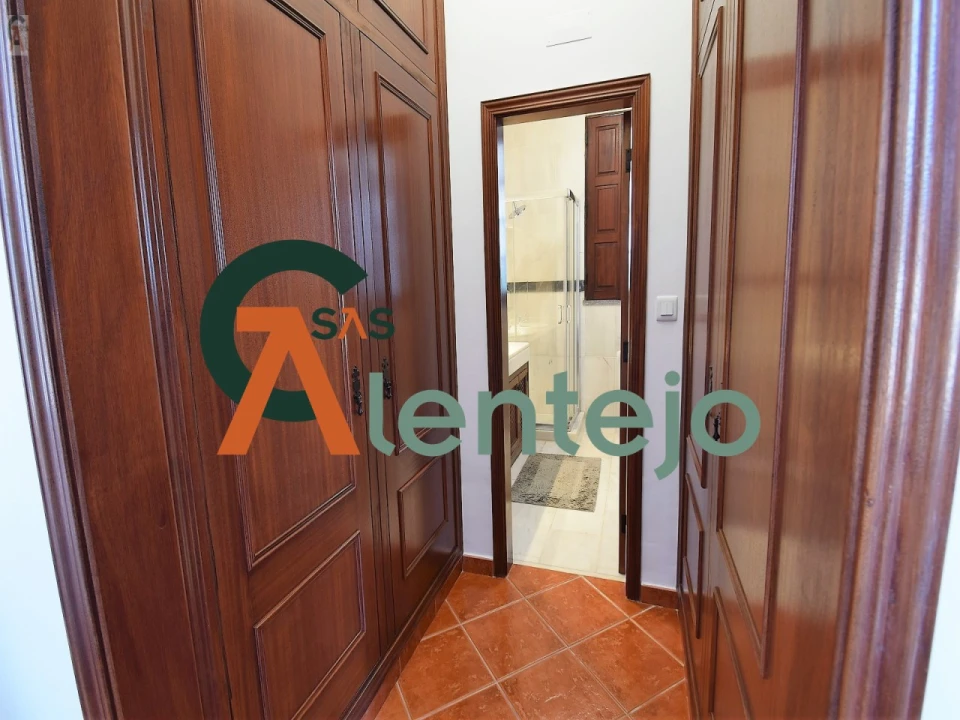 Quinta T4 para Venda em Assunção, Ajuda, Salvador e Santo Ildefonso Foto 14