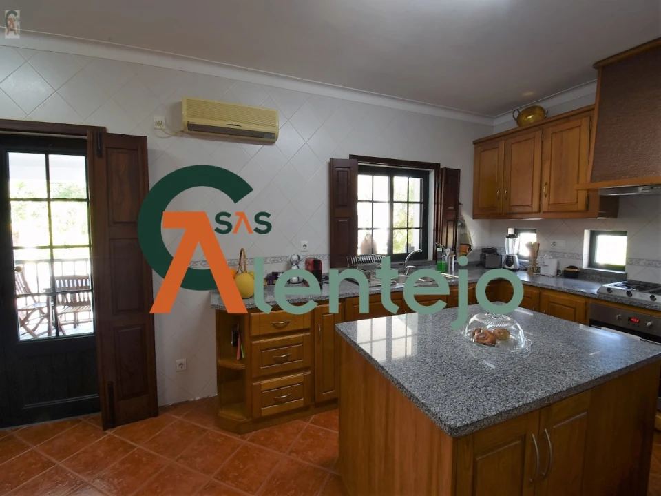 Quinta T4 para Venda em Assunção, Ajuda, Salvador e Santo Ildefonso Foto 25