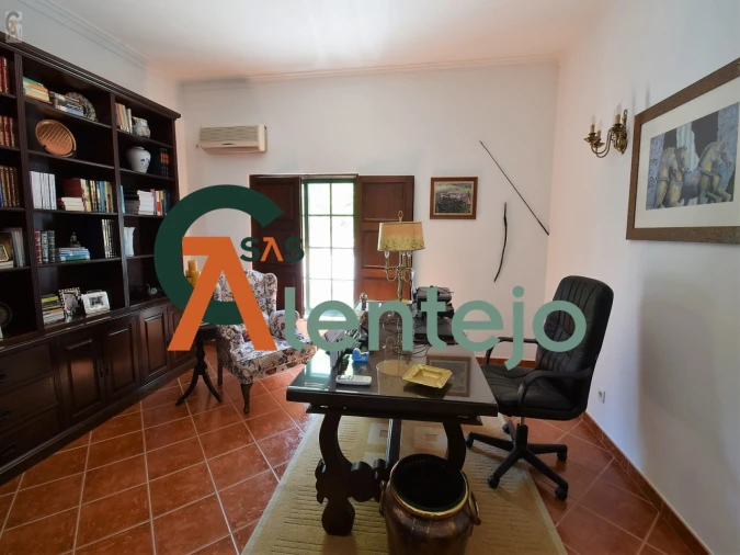 Quinta T4 para Venda em Assunção, Ajuda, Salvador e Santo Ildefonso Foto 11