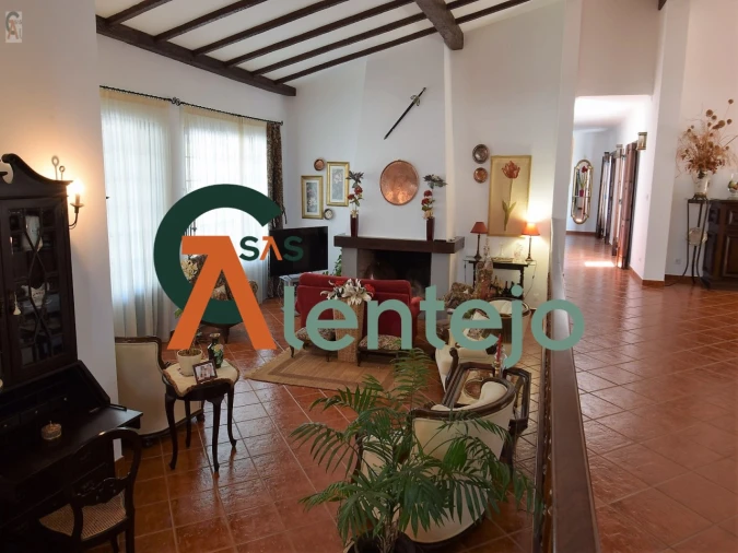 Quinta T4 para Venda em Assunção, Ajuda, Salvador e Santo Ildefonso Foto 4