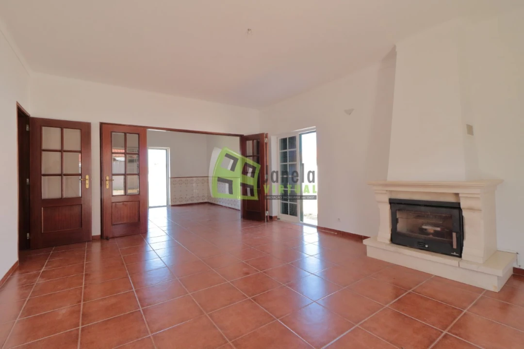 Moradia T4 para Venda em Quinta do Anjo Foto 3