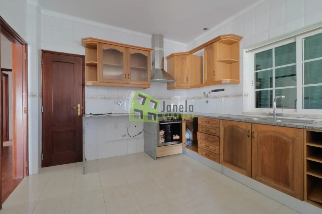 Moradia T4 para Venda em Quinta do Anjo Foto 10