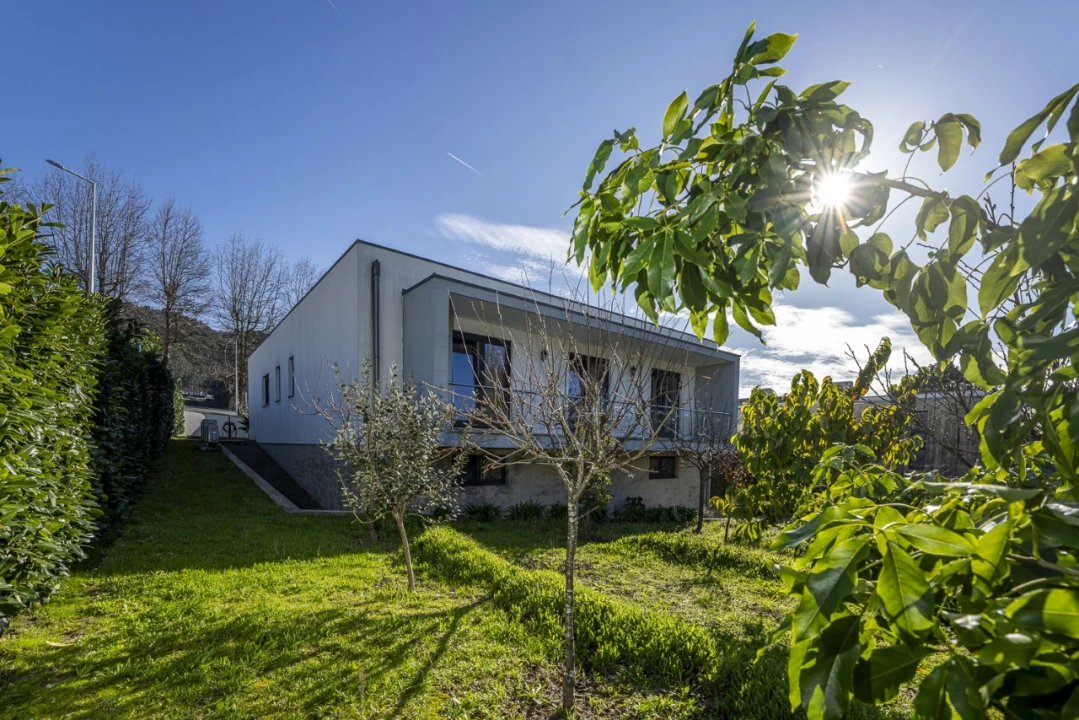 Moradia T3 para Venda em Vila Nova de Cerveira e Lovelhe Foto 44