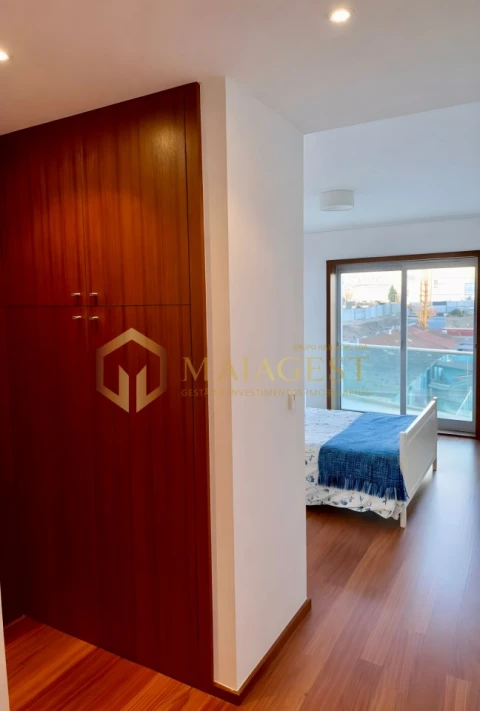 Apartamento T2 para Arrendamento em Cedofeita, Santo Ildefonso, Sé, Miragaia, São Nicolau e Vitória