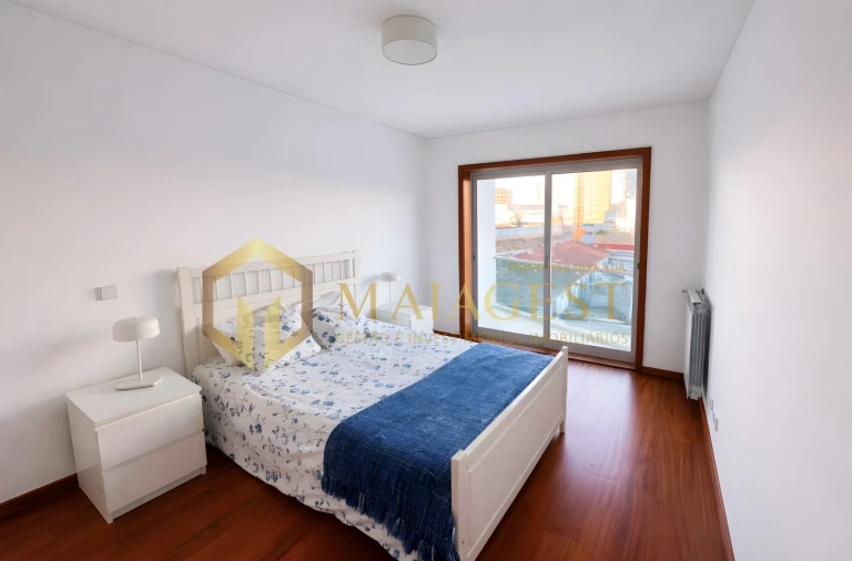 Apartamento T2 para Arrendamento em Cedofeita, Santo Ildefonso, Sé, Miragaia, São Nicolau e Vitória Foto 15