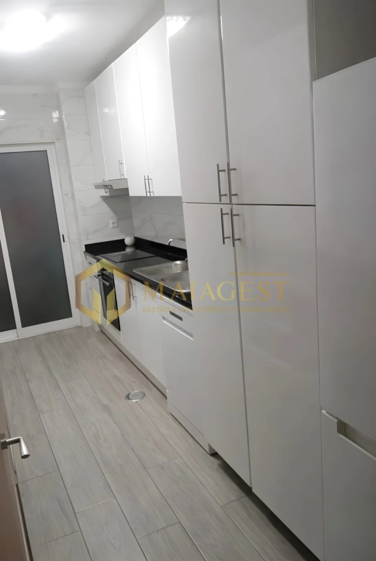 Apartamento T3 para Venda em Custóias, Leça do Balio e Guifões Foto 4