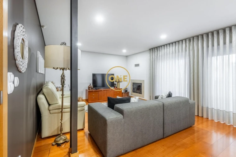 Moradia T3 para Venda em Antas e Abade de Vermoim Foto 11