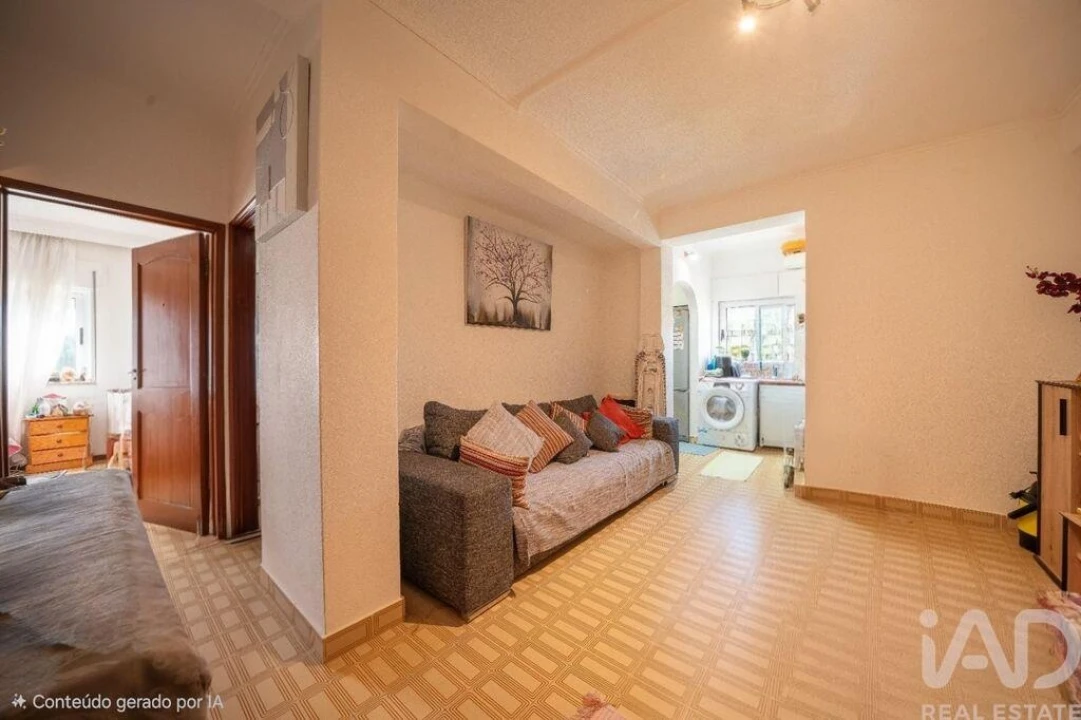 Apartamento T2 para Venda em Quarteira Foto 2