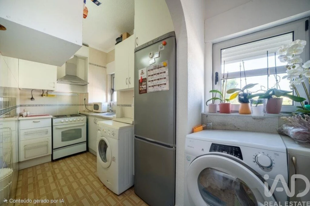Apartamento T2 para Venda em Quarteira Foto 3