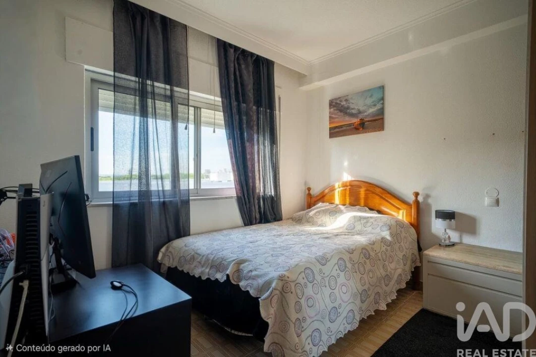 Apartamento T2 para Venda em Quarteira Foto 7