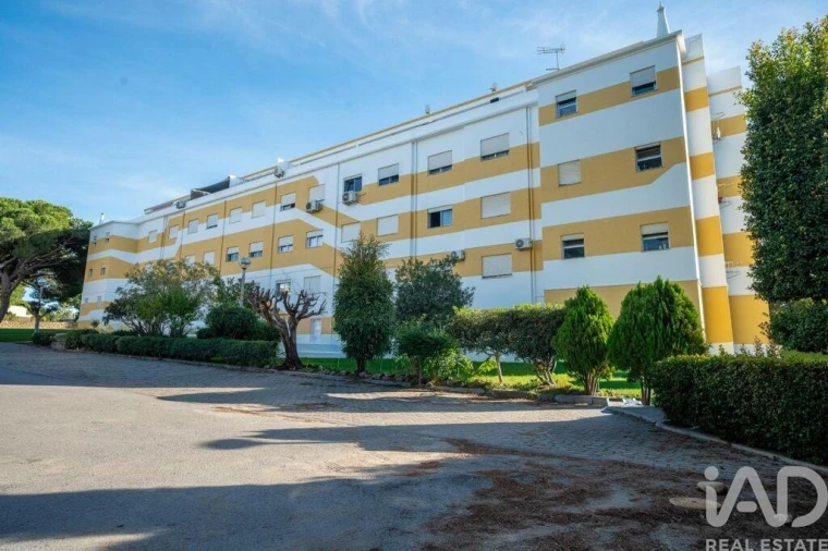 Apartamento T2 para Venda em Quarteira Foto 22
