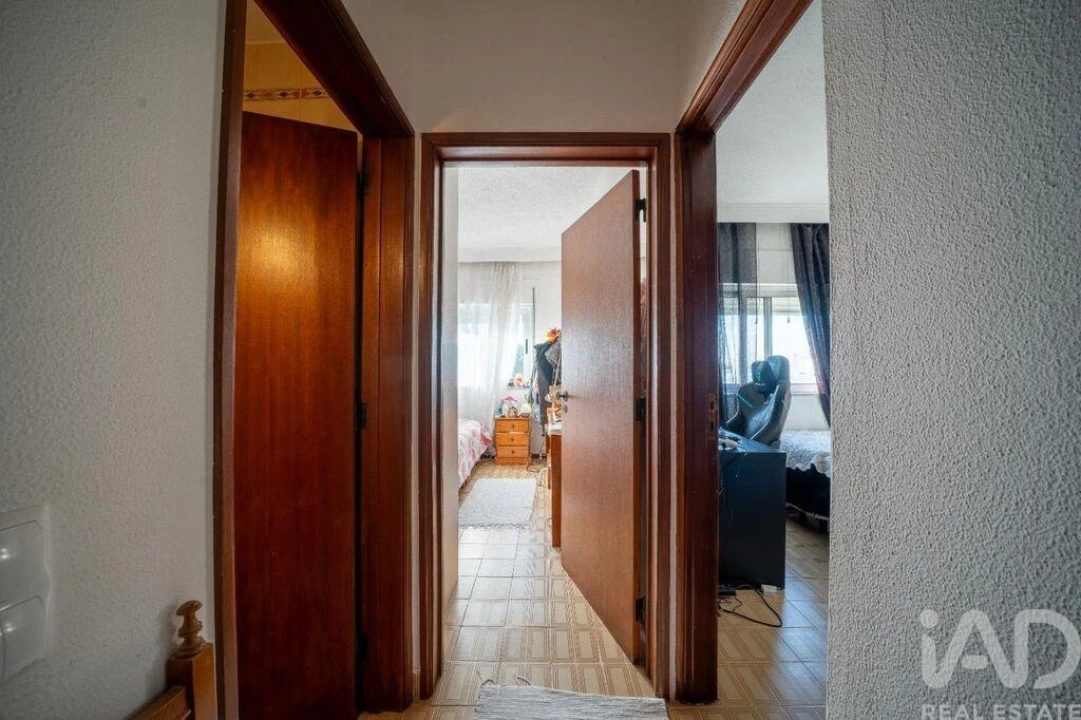 Apartamento T2 para Venda em Quarteira Foto 4