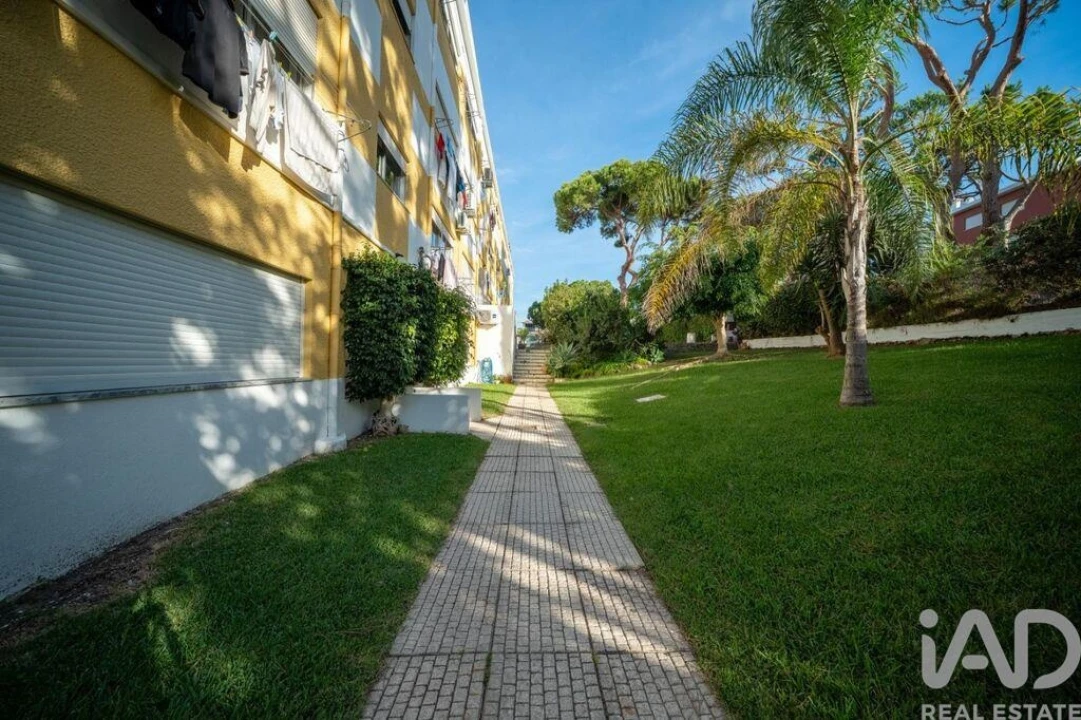 Apartamento T2 para Venda em Quarteira Foto 23