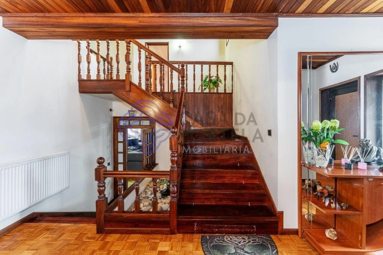 Moradia T5 para Venda em Prazins Santo Tirso e Corvite Foto 9