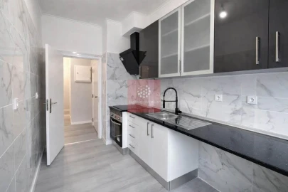 Apartamento T3 para Venda em Almada, Cova da Piedade, Pragal e Cacilhas