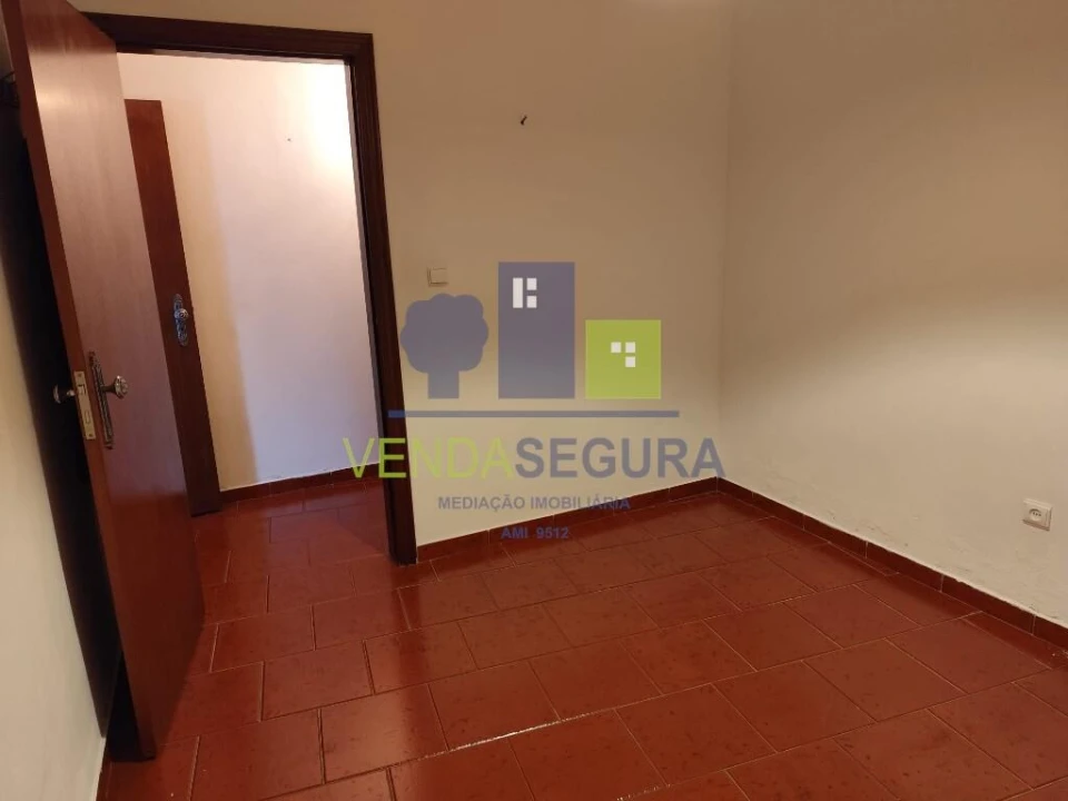 Moradia T1 para Venda em Santo Agostinho e São João Baptista e Santo Amador Foto 8