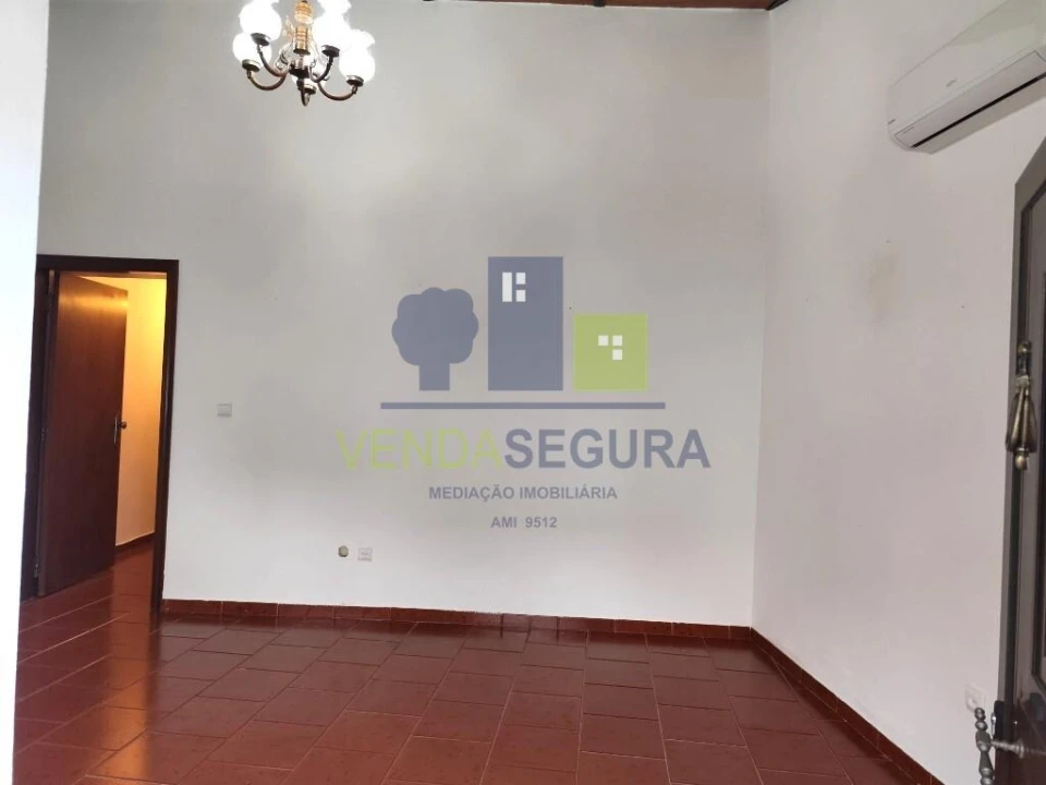 Moradia T1 para Venda em Santo Agostinho e São João Baptista e Santo Amador Foto 5