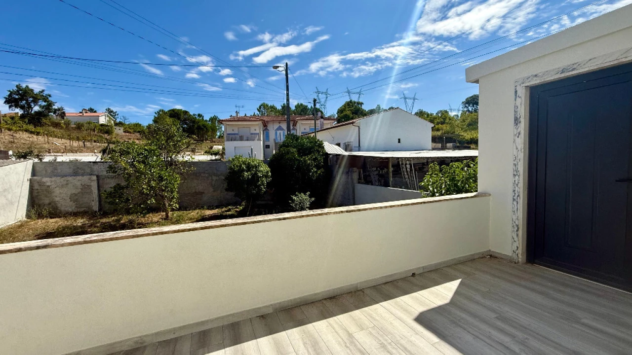 Moradia T5 para Venda em Eiras e São Paulo de Frades Foto 5