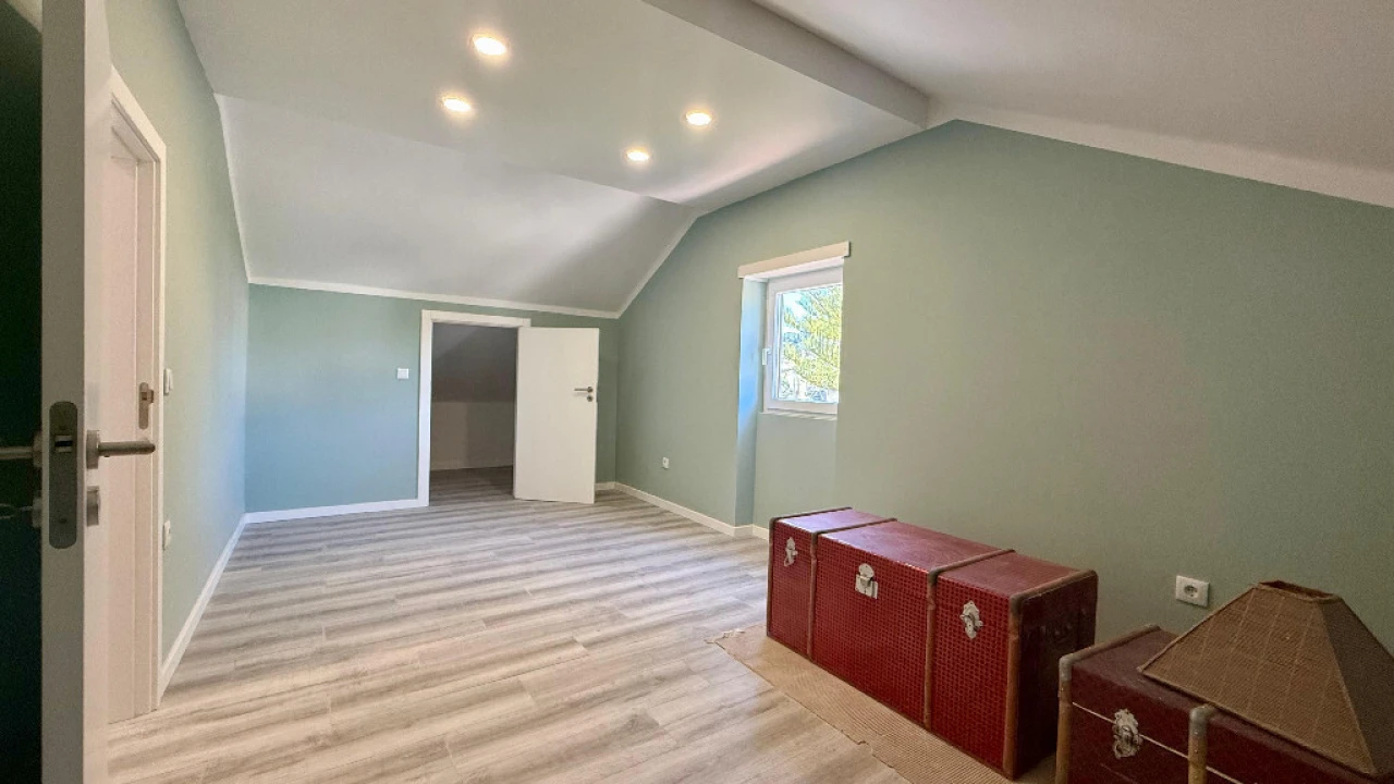 Moradia T5 para Venda em Eiras e São Paulo de Frades Foto 18