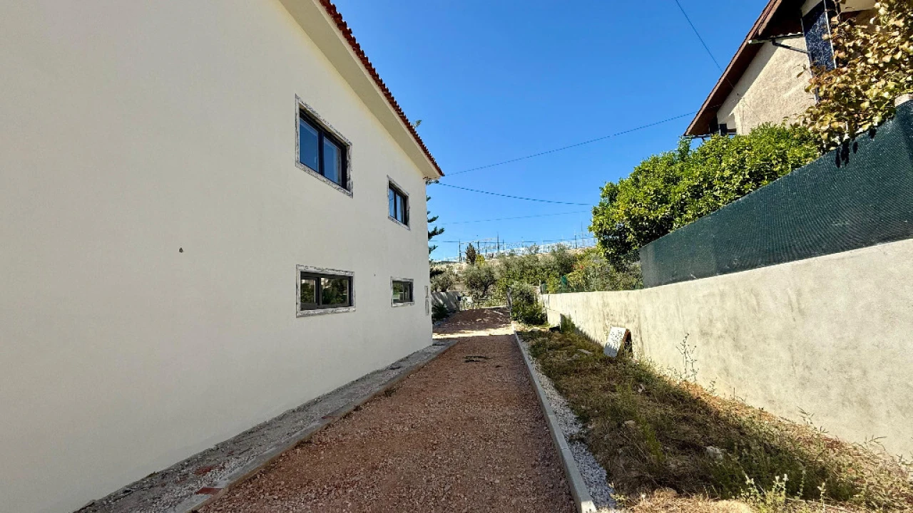 Moradia T5 para Venda em Eiras e São Paulo de Frades Foto 21