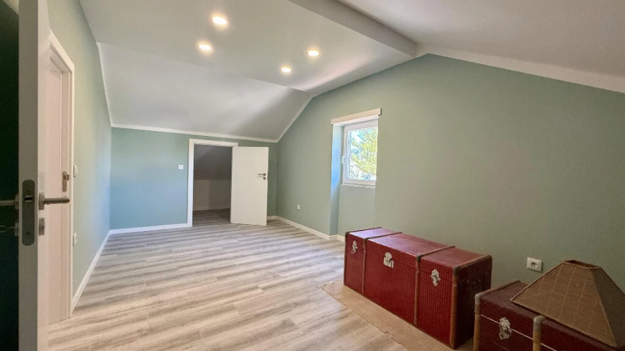 Moradia T5 para Venda em Eiras e São Paulo de Frades Foto 18