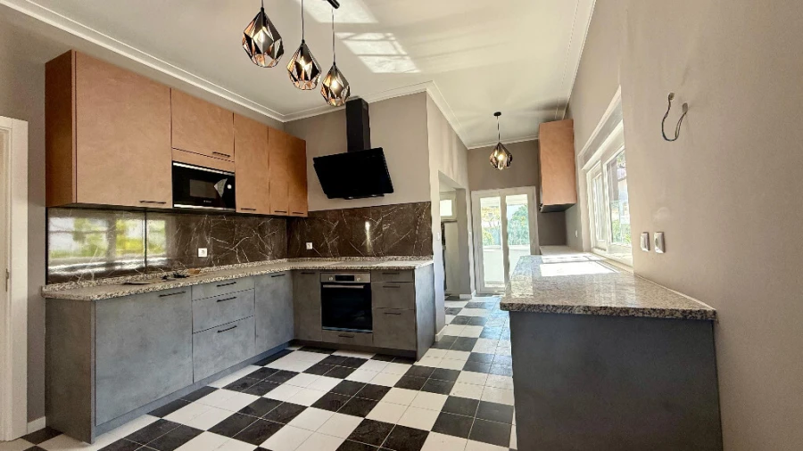 Moradia T5 para Venda em Eiras e São Paulo de Frades Foto 3