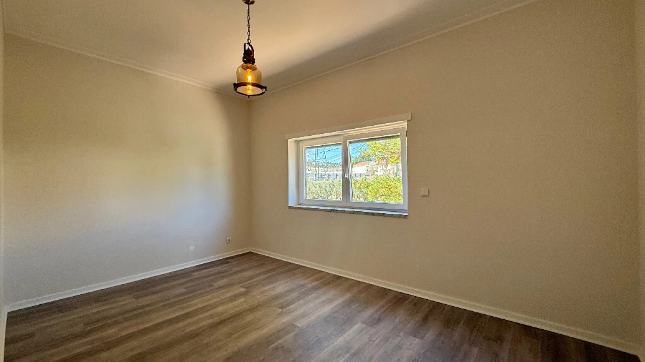 Moradia T5 para Venda em Eiras e São Paulo de Frades Foto 10