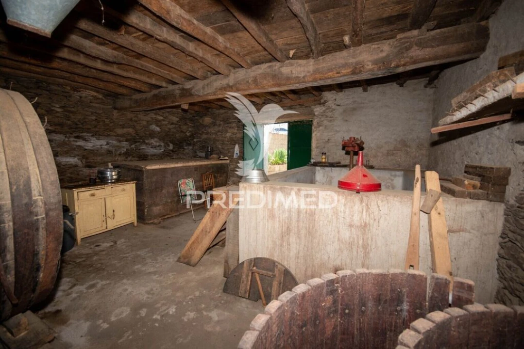 Moradia T3 para Venda em Poço do Canto Foto 11