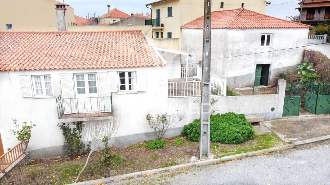 Moradia T3 para Venda em Poço do Canto Foto 3