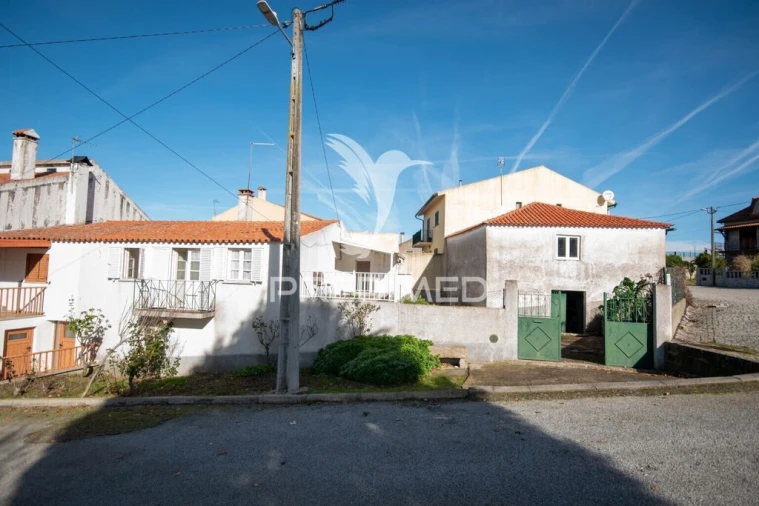 Moradia T3 para Venda em Poço do Canto Foto 5