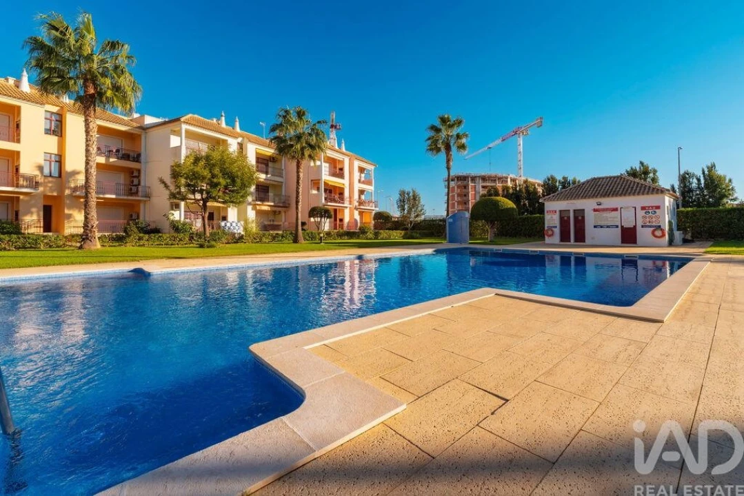 Apartamento T1 para Venda em Quarteira Foto 4