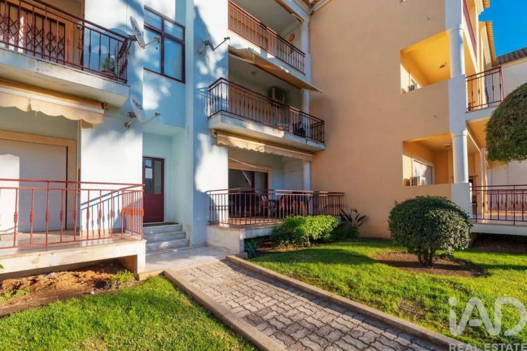 Apartamento T1 para Venda em Quarteira Foto 9