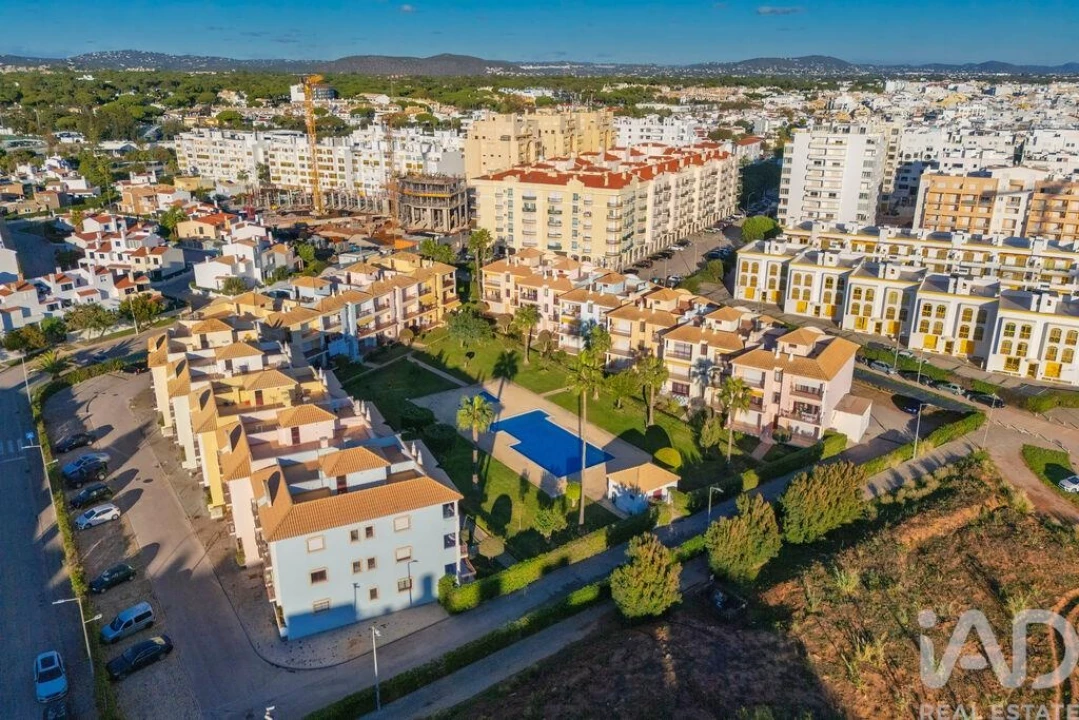 Apartamento T1 para Venda em Quarteira Foto 28