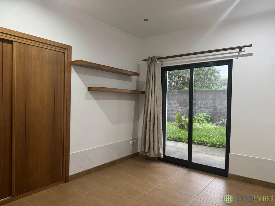 Moradia T3 para Venda em Feteira Foto 16