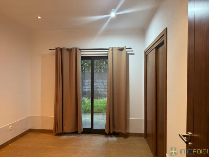 Moradia T3 para Venda em Feteira Foto 20