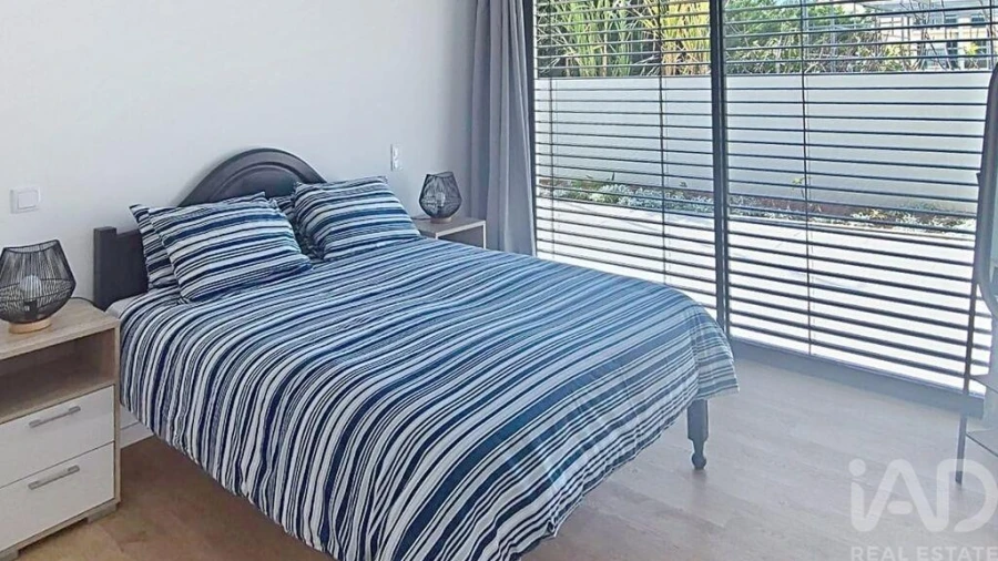 Apartamento T2 para Arrendamento em Caniço Foto 7