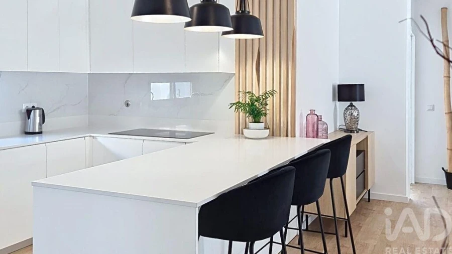 Apartamento T2 para Arrendamento em Caniço Foto 2