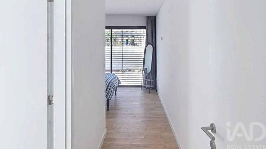 Apartamento T2 para Arrendamento em Caniço Foto 6