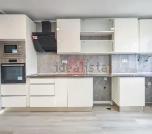 Apartamento T2 para Venda em Oeiras e São Julião da Barra, Paço de Arcos e Caxias