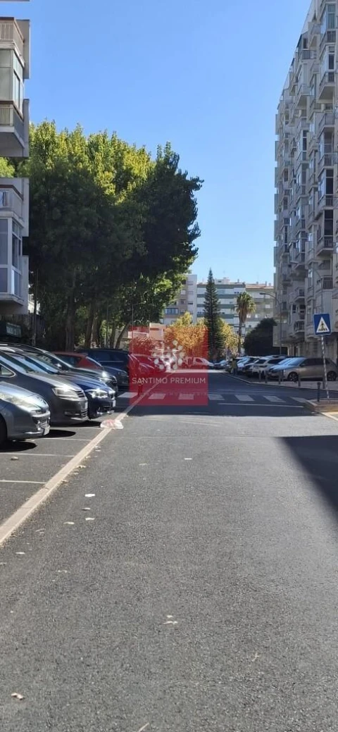 Apartamento T2 para Venda em Oeiras e São Julião da Barra, Paço de Arcos e Caxias