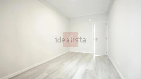Apartamento T2 para Venda em Oeiras e São Julião da Barra, Paço de Arcos e Caxias