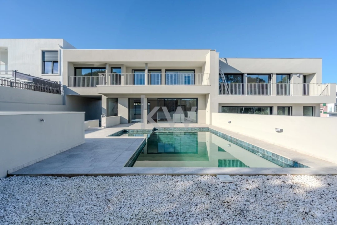 Moradia T3 para Venda em Barcarena Foto 11