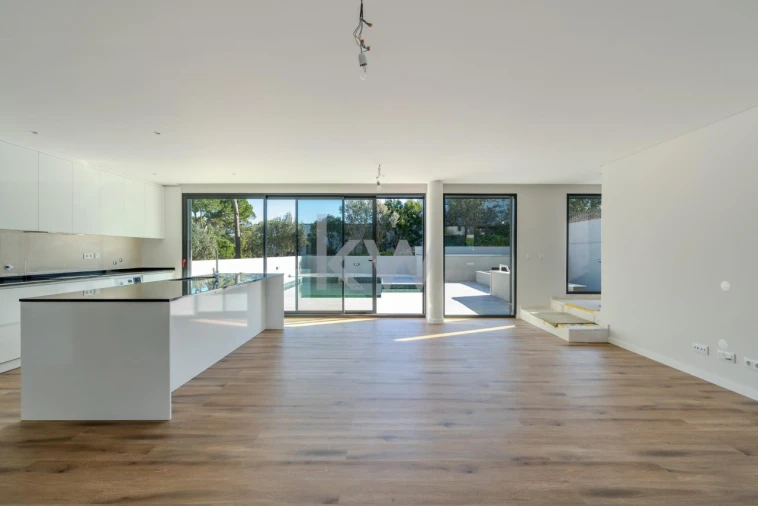 Moradia T3 para Venda em Barcarena Foto 5