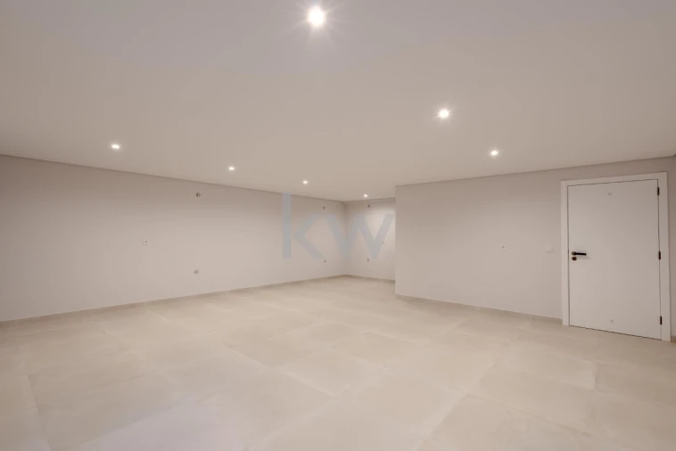 Moradia T3 para Venda em Barcarena Foto 27