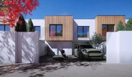 Moradia T4 para Venda em Rio de Mouro