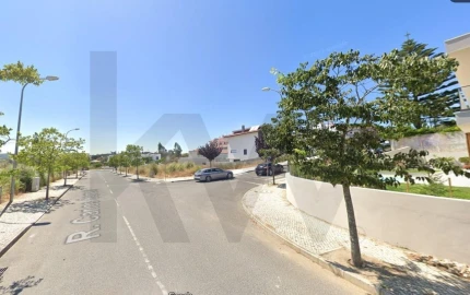 Moradia T4 para Venda em Rio de Mouro