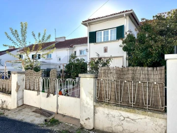 Moradia T4 para Venda em Belém