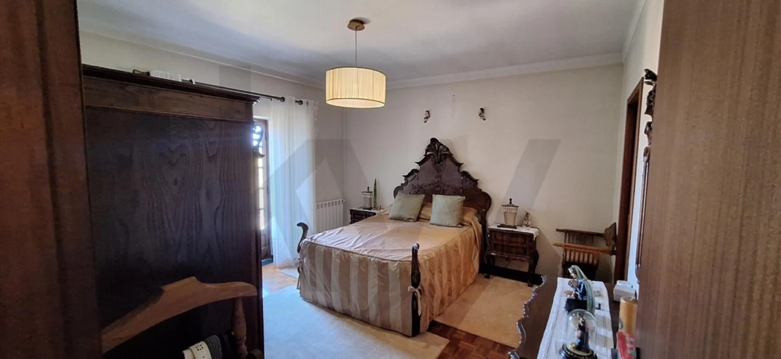 Moradia T4 para Venda em Coz, Alpedriz e Montes Foto 28